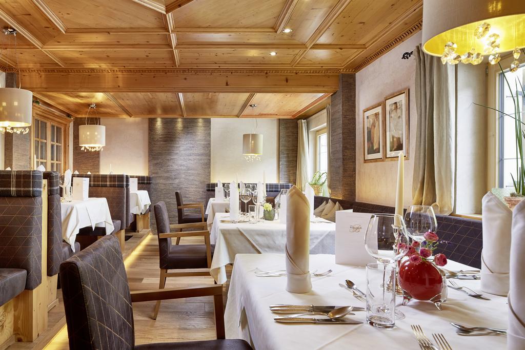 Hotel Berghof Crystal Spa & Sports Tux Eksteriør billede
