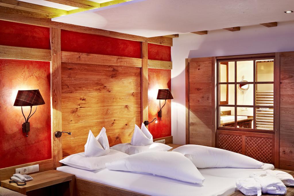 Hotel Berghof Crystal Spa & Sports Tux Eksteriør billede