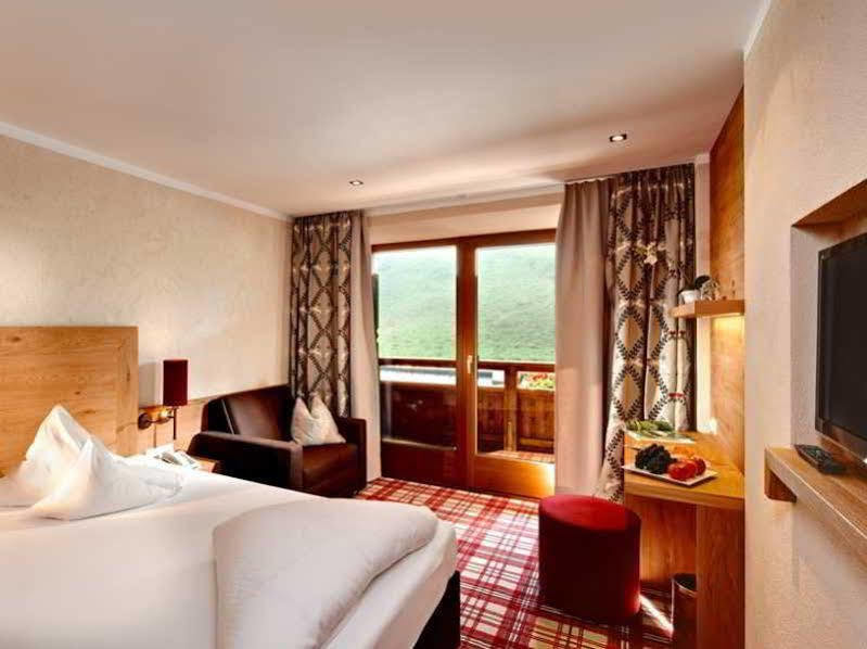 Hotel Berghof Crystal Spa & Sports Tux Eksteriør billede